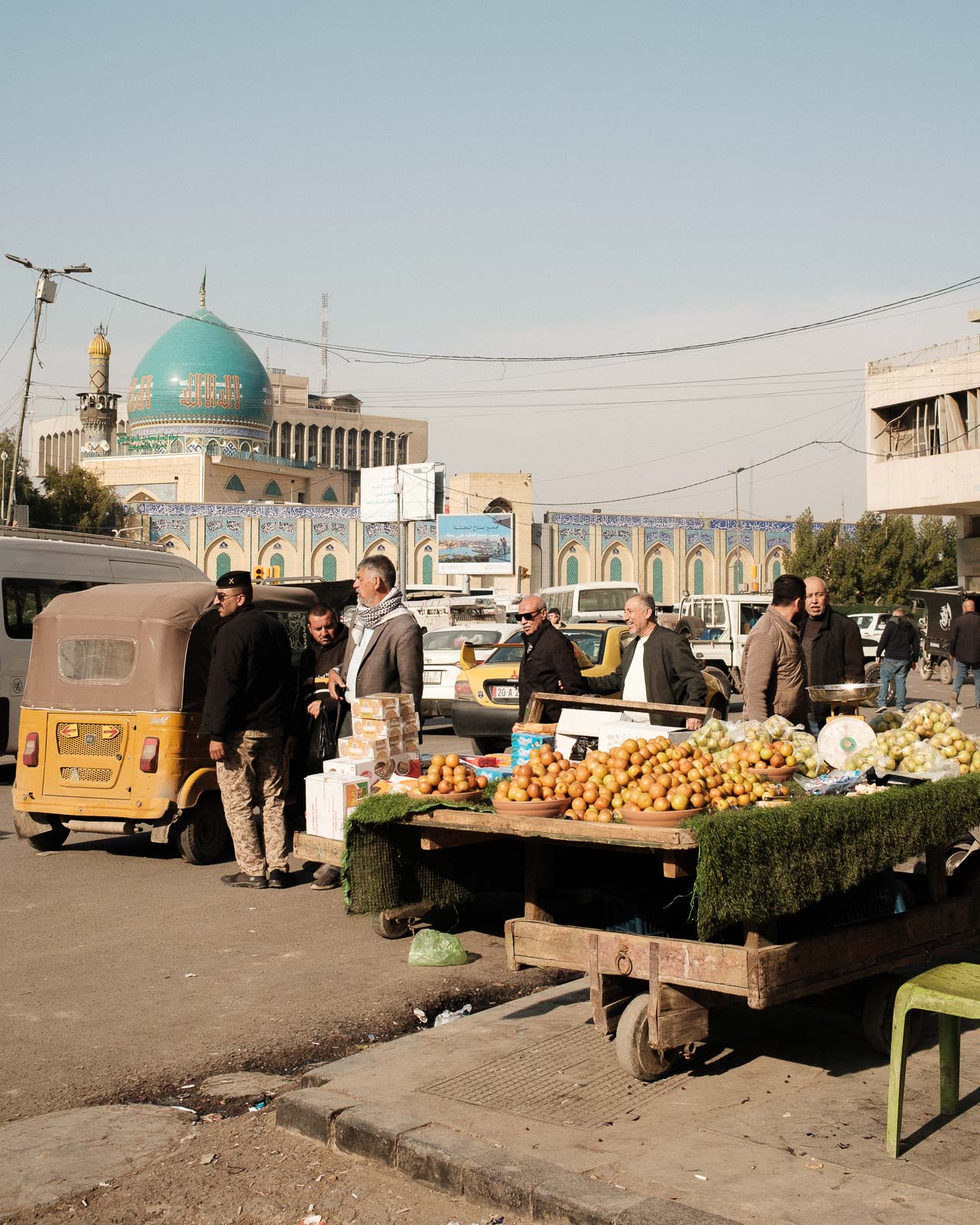 Eine belebte Kreuzung in Bagdad.